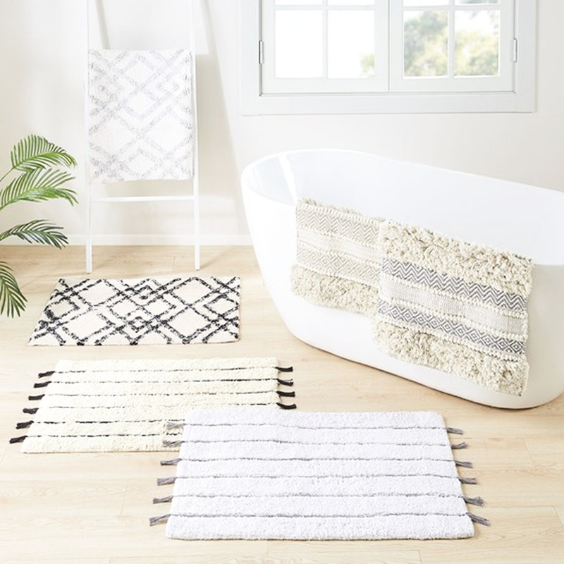 Tapis de bain tissé à rayures 22 po x 58 po, velours moyen 0,5 po, lavable à la machine, envers antidérapant, tapis de salle de bain décoratif gris 22 po x 58 po, facile à recouvrir, gris doux, style
