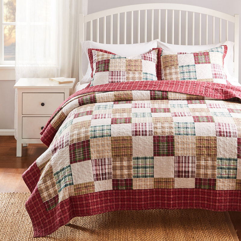 Oxford King Red Cotton Reversible Quilt Set