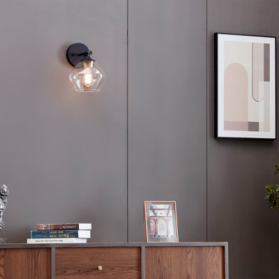 Orhan Armed Sconce