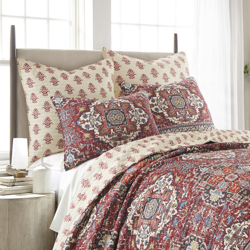Khotan Red Quilt Set, King Quilt + 2 Euro Shams