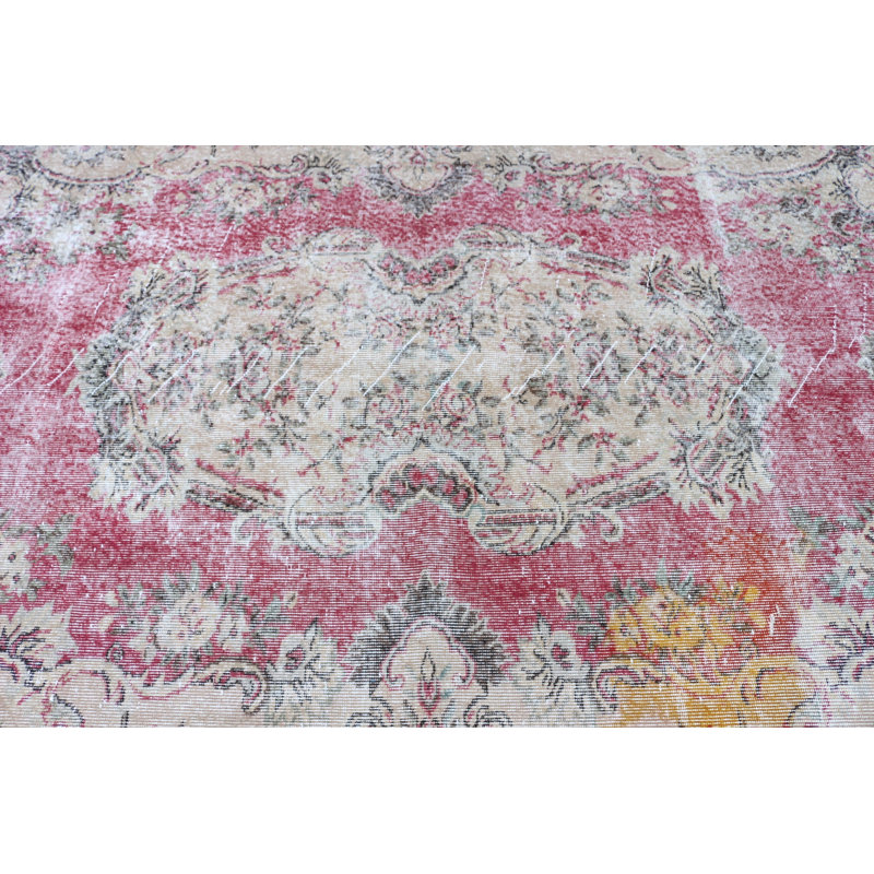 Authentique tapis turc rétro à motif floral rouge et beige pour une décoration intérieure élégante