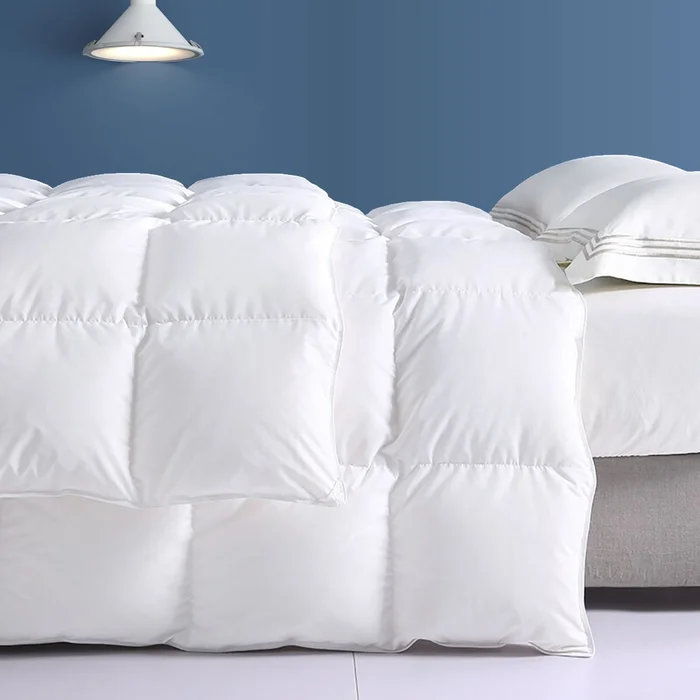 Couette/garniture de couette en mélange de plumes et duvet toutes saisons, pouvoir gonflant 750, pour une personne