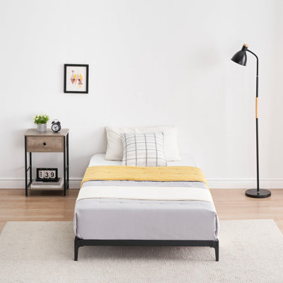 Iwen 4.6'' Bed Frame