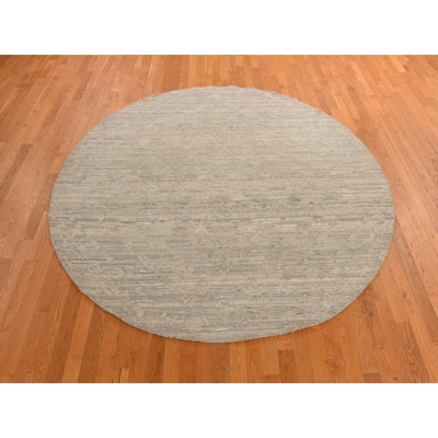 8'1"x8'1" Gray Undyed Natural Wool Modern Hand Knotted Round Rug 7BBB1BB23F054FE19300E97E45FF178D