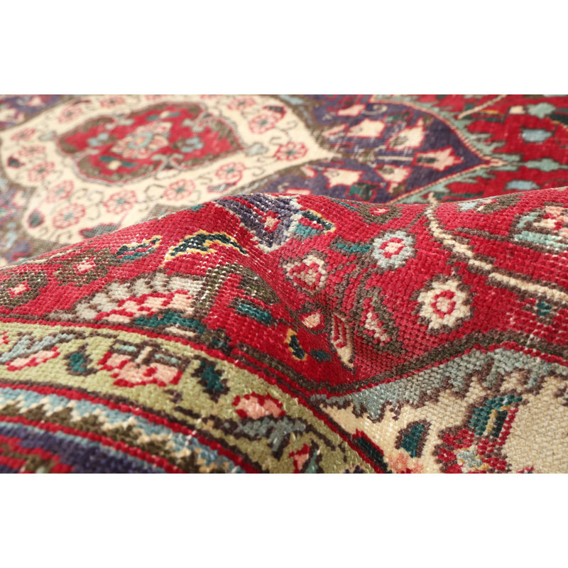 Tapis rouge Antalya 6 pi 5 po x 9 pi 10 po