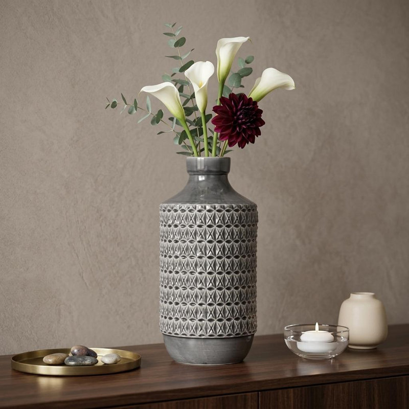 Vase de table en terre cuite, H 15 po x l 7,5 po x P 7,5 po