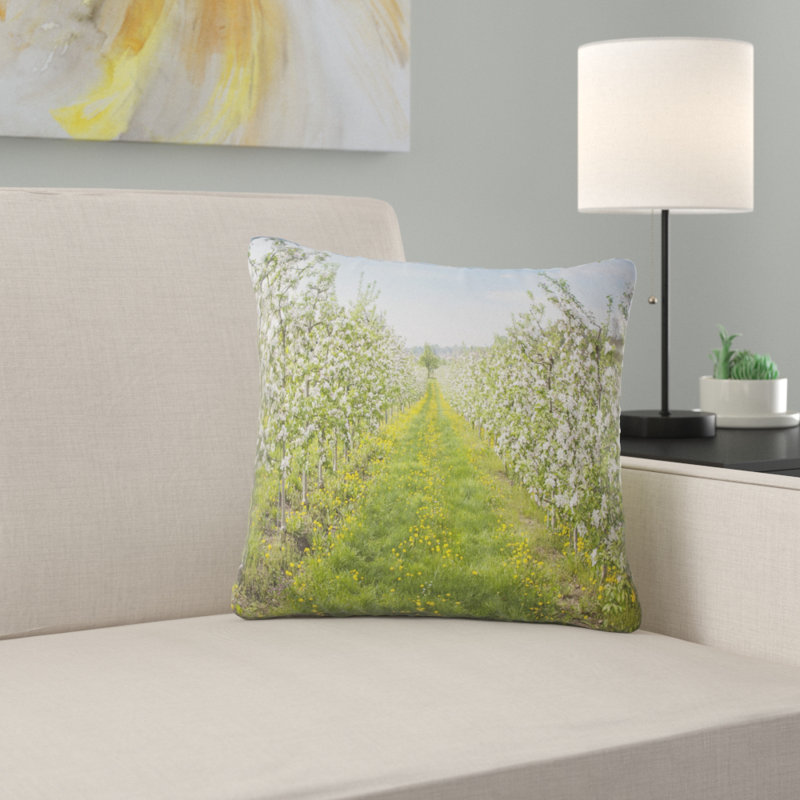 Photographie Bloomy Peach Forest - coussin à imprimé floral, 16 po x 1 po, Coussin décoratif