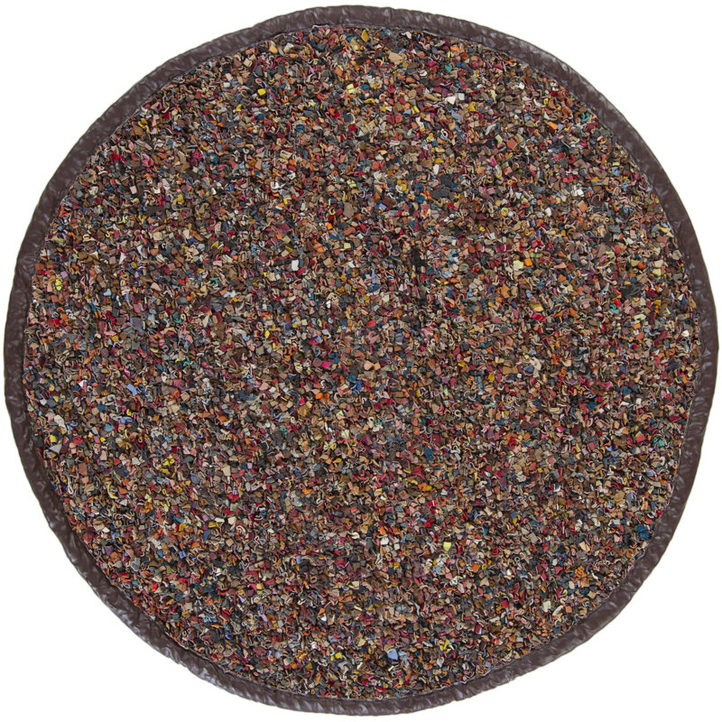 Tapis d'intérieur en cuir brun à poils longs Gizem, Rond 4 pi