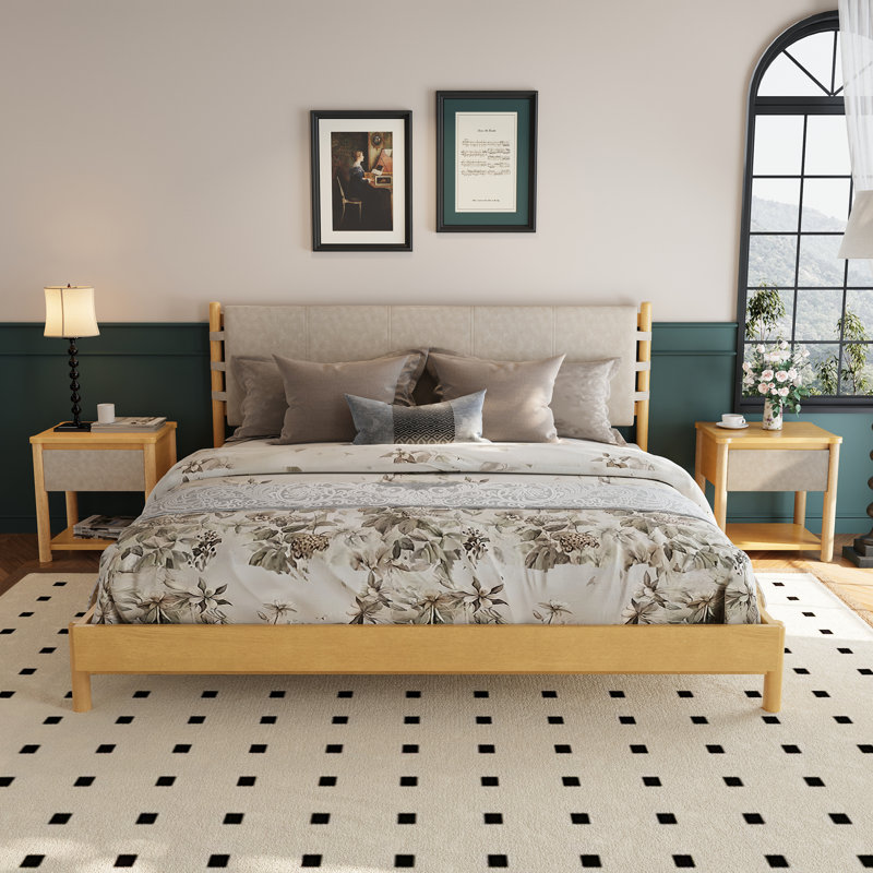 Ensemble de cadre de lit très grand moderne avec 2 tables de chevet, lit plateforme gris clair avec tête de lit et tables de chevet assorties pour la chambre à coucher
