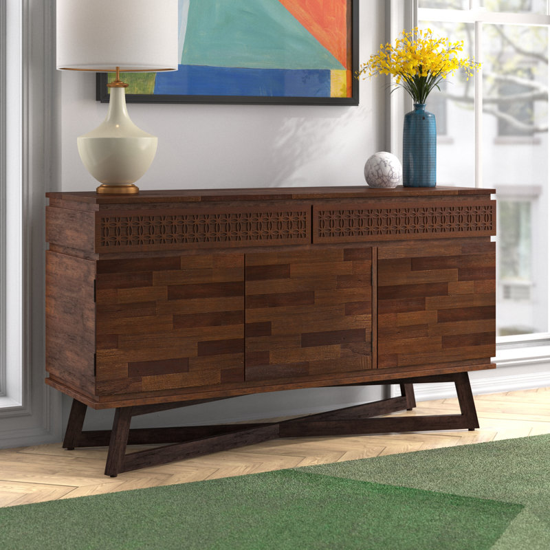 Cassilyn 140cm Solid Wood Sideboard, Brown