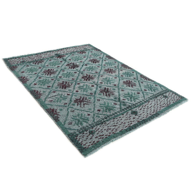 Tapis vert Iraheta
