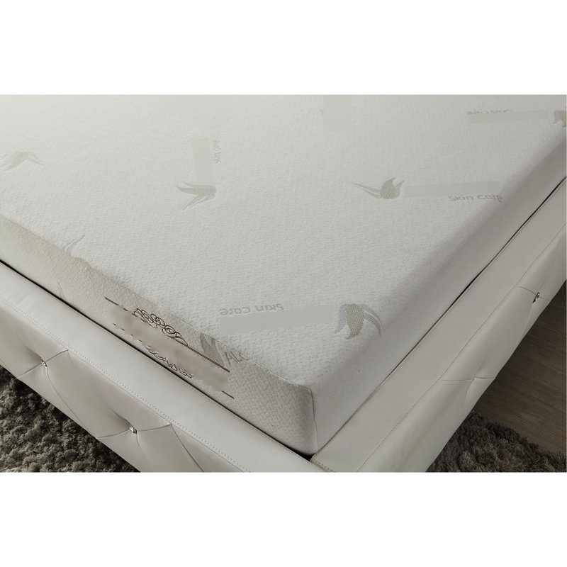 Matelas en mousse viscoélastique pleine grandeur de 8 pouces avec support extra ferme à 3 couches, housse en tricot extensible, infusion d'aloès pour un sommeil confortable, matelas, conception avec housse fraîchement approuvée
