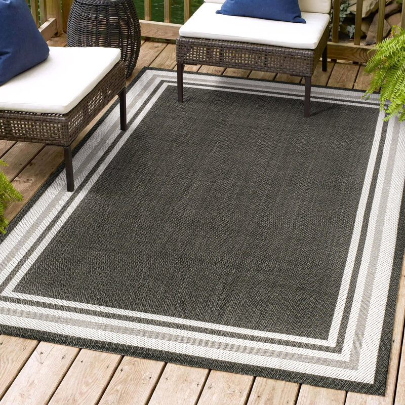 Tapis intérieur / extérieur noir / crème Helki, Rectangle 7 pi 10 po x 10 pi