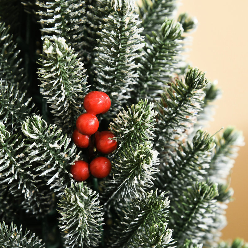 Arbre de Noël miniature enneigé 18 po avec pomme de pin de Noël et décor de baies