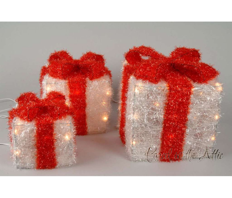 Christmas Figurines & Collectibles, Red/Silver