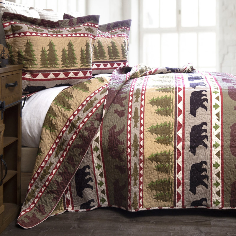 Rustic Queen Microfiber Quilt Set with Bear and Pine Tree Pattern