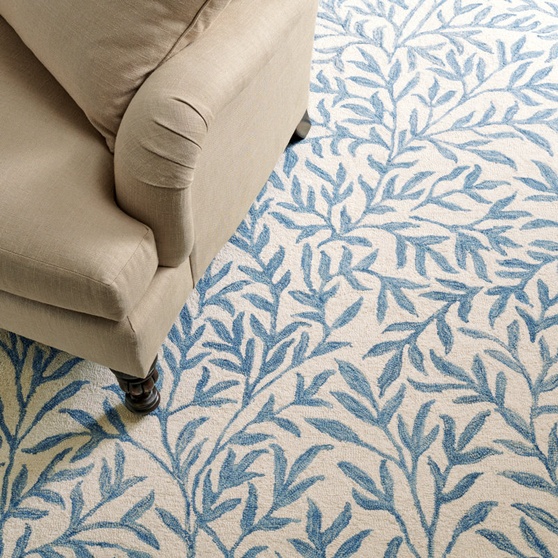 Martha Stewart Hand Tufted Wool/Cotton Floral Rug in Ivory/Blue, Rectangle 8' x 10'