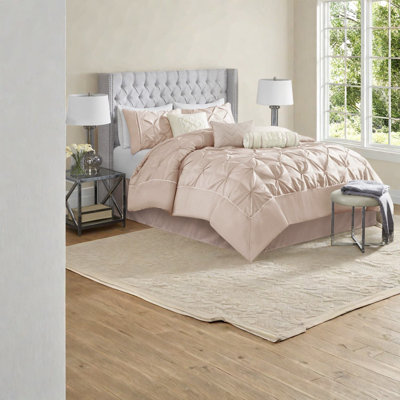 Elegant 7-piece Bedding Set, Polyester Comforter, Modern Bedroom