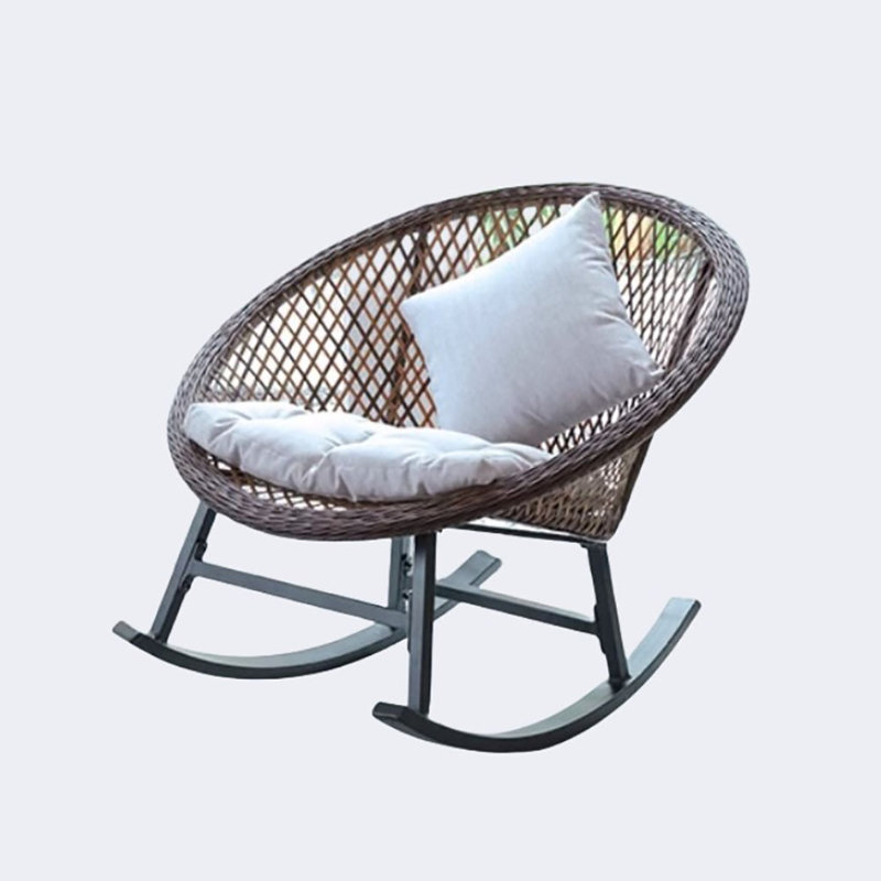 Chaise berçante de style nordique en rotin