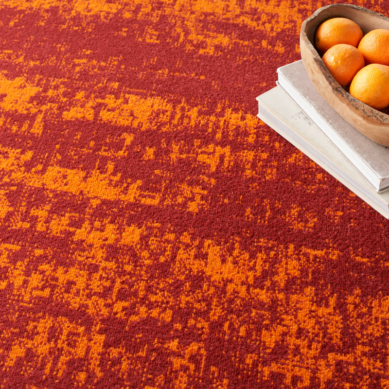 Pentworth Machine Woven Chenille Indoor/Outdoor Area Rug in Red, Rectangle 8' x 10'