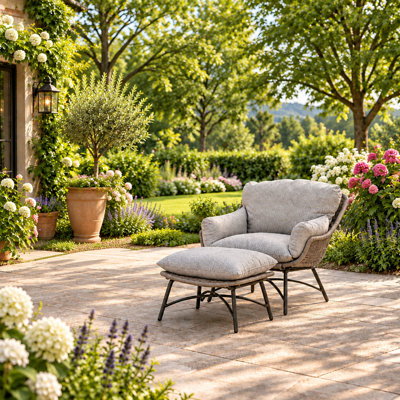 Outdoor Lounge Chair with Cushions