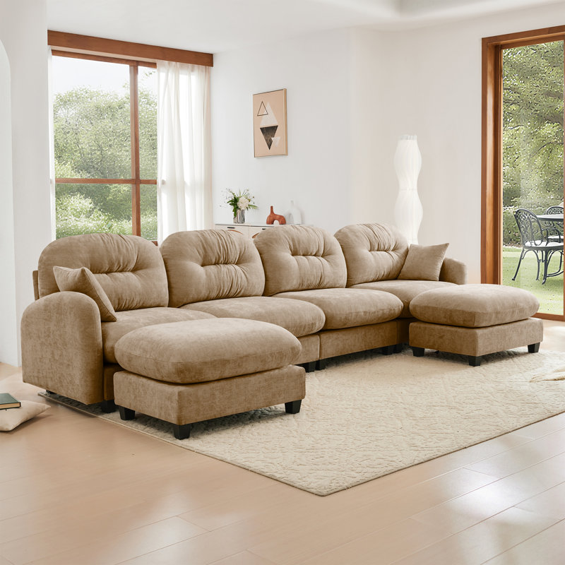 Canapé modulaire Braegger avec tissu chenille et dossier capitonné, Chenille chameau, 36.6" H x 140" W x 34.2" D