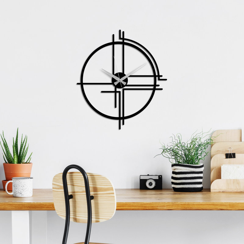Horloge murale élégante en métal, noire, 19,3 po x 17,3 po | Fabrication 100% métal, épaisseur: 0,06 po | Mécanisme silencieux pour des espaces de vie paisibles, montage mural facile, nécessite 1 pile AA (non incluse)
