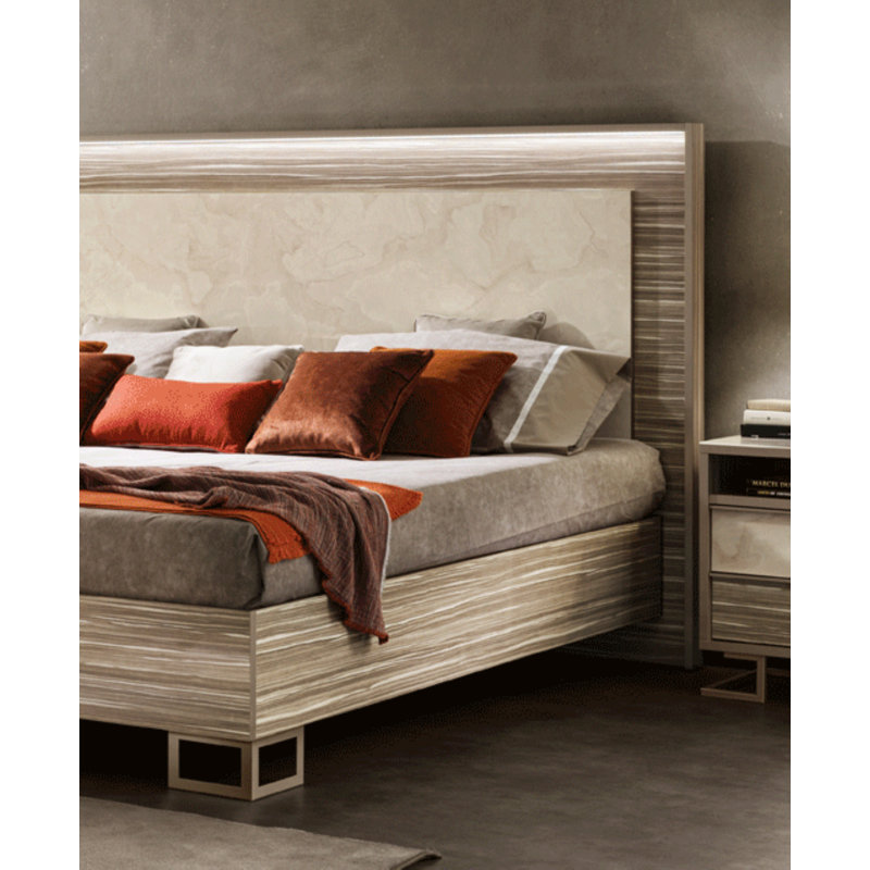 Colin Light Queen Size Bed
