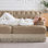 Tissu en velours 3 places de haute qualité, canapé modulaire Cloud, jupe à pampilles, conception capitonnée, mousse haute résilience haute densité, facile à assembler, base en bois de qualité supérieure, pour le salon