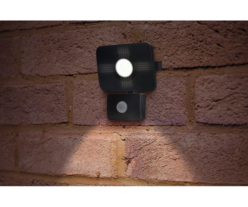 1-Light LED Flood Light