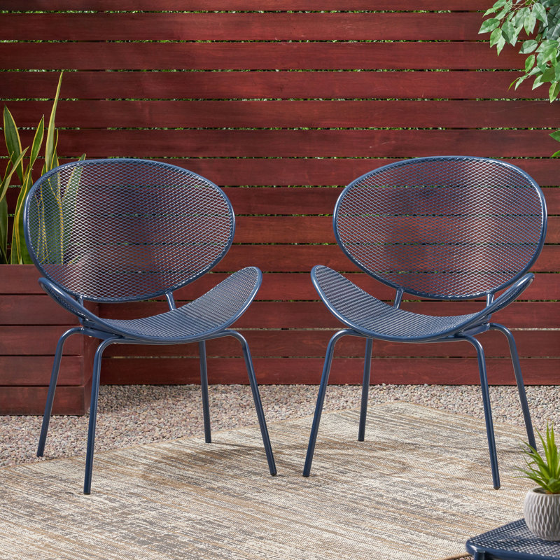 Chaise bleu marine en fer forgé, hauteur 86 cm, largeur 63 cm, profondeur 64,5 cm. Chaise bleu marine en fer forgé élégante, hauteur 86 cm, profondeur 63 cm, poids 10,2 kg.