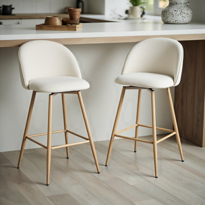 Tabouret de comptoir pivotant de 26 po avec siège en tissu beige et pieds en chêne Corrigan Studio - Chaise à hauteur de comptoir moderne pour îlot de cuisine ou bar de salle à manger