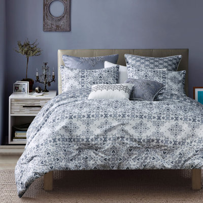 Channel Damask Comforter