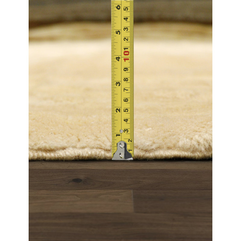 Tapis beige en laine noué à la main de conception unique One-of-a-Kind