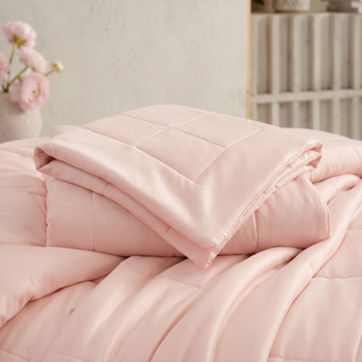 Wonderful Cooling 3-Piece Jersey Quilt Set
