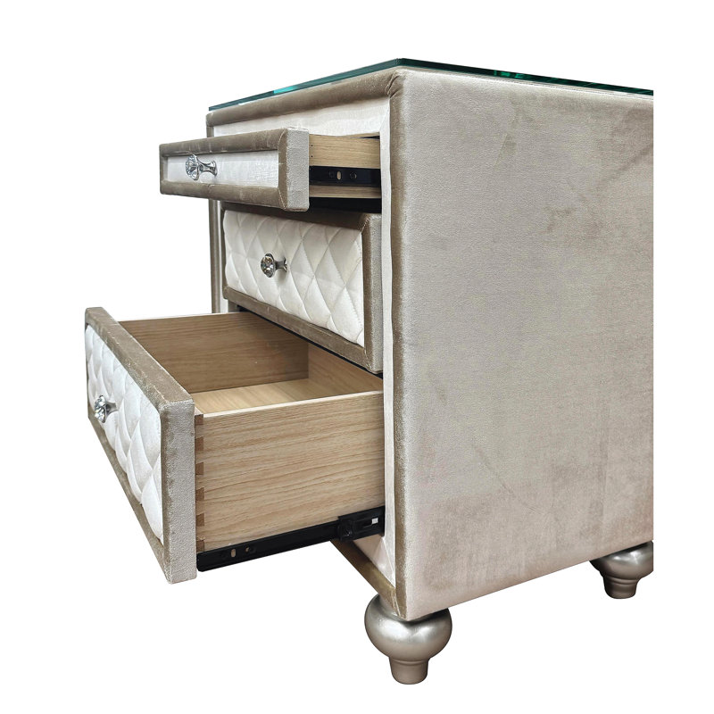 Table de chevet en velours beige Lucienne