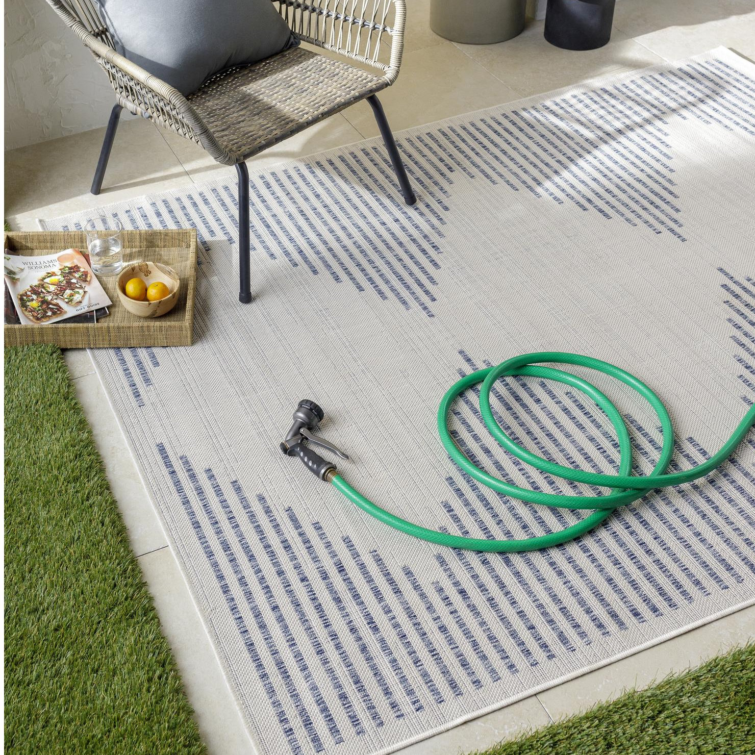 Calliah Striped Polypropylene Area Rug in Blue/Cream, Rectangle 7'10" x 10'