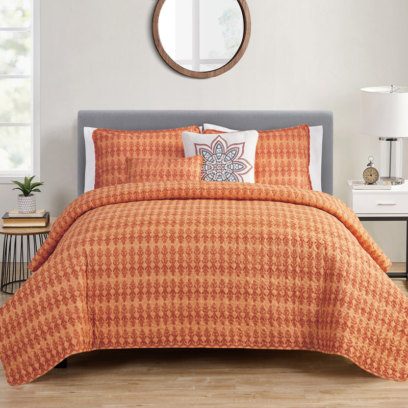 Ensemble de courtepointe réversible moderne et contemporaine Belton, King Quilt + 2 Taie décoratives + 2 Coussins