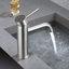 Robinet pour salle de bain à poignée simple 7,3 po à fixation sur le comptoir en or brossé-62859299-134231768