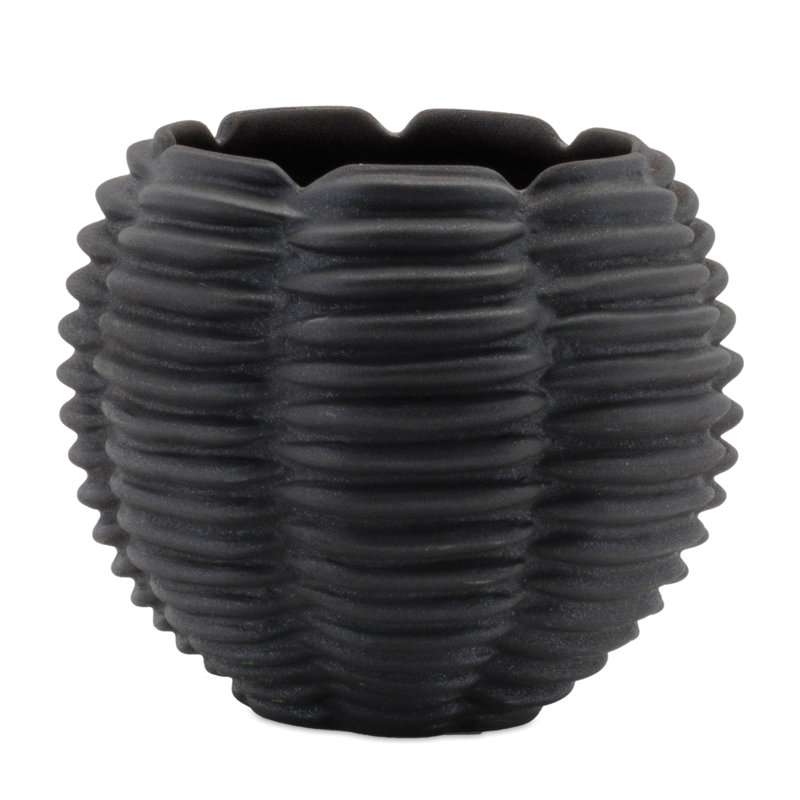 Vase en céramique nervuré