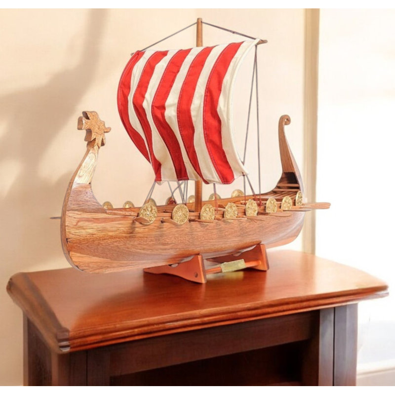 Maquette de grand bateau Drakkar Viking