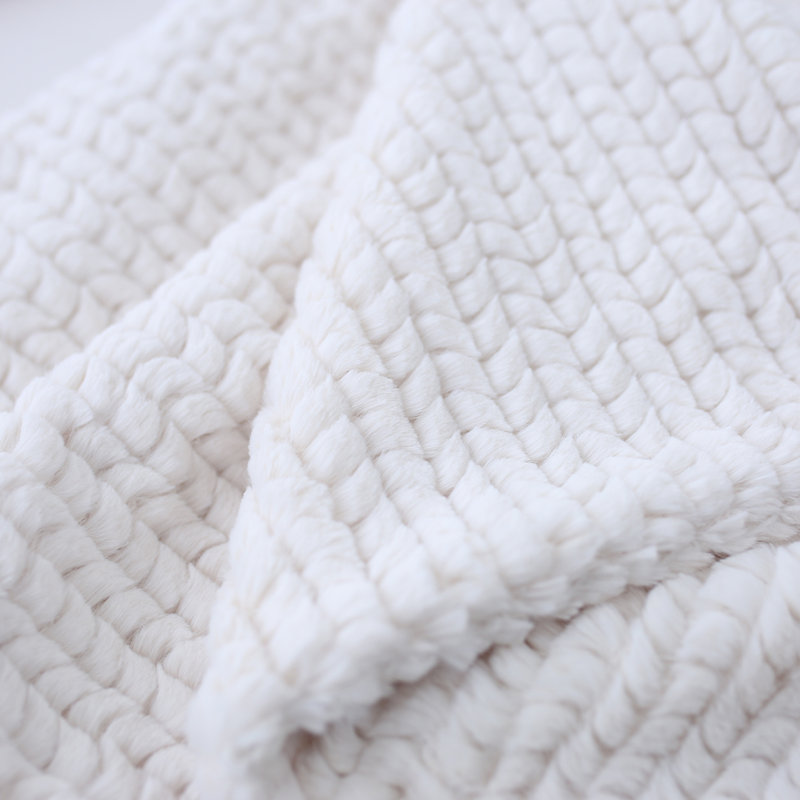 Couverture en polyester Paris Dog, 34 po x 29 po, Ivoire