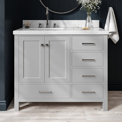 Meuble-lavabo simple en bois massif 43 po avec plateau en marbre Carrara de Cambridge 43 po Cambridge