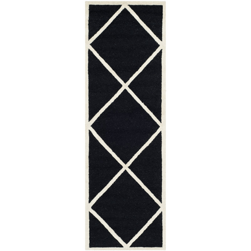 Tapis noir / blanc en laine touffeté à la main Sanyla, Tapis de couloir 2 pi 6 po x 8 pi