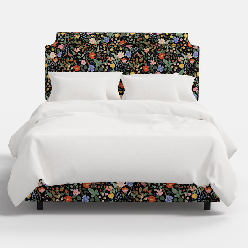 Hampton Bed In Strawberry Fields Black, California King, Strawberry Fields Black