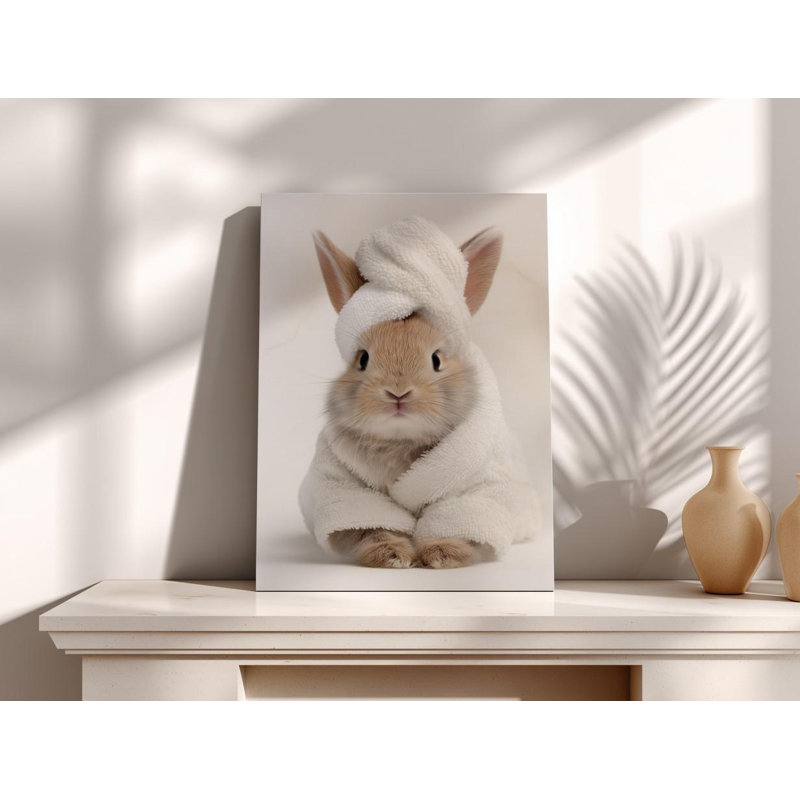 Art sur toile de bébé lapin en peignoir: Drôle de décor de salle de bain, H 36 po x l 24 po