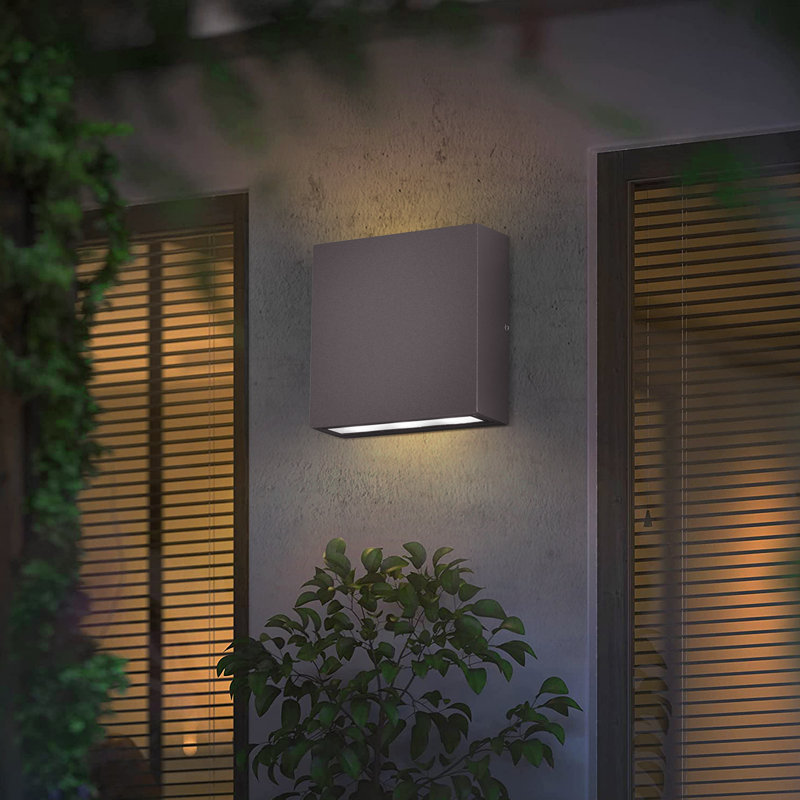 Besser Aluminium LED Wall Light