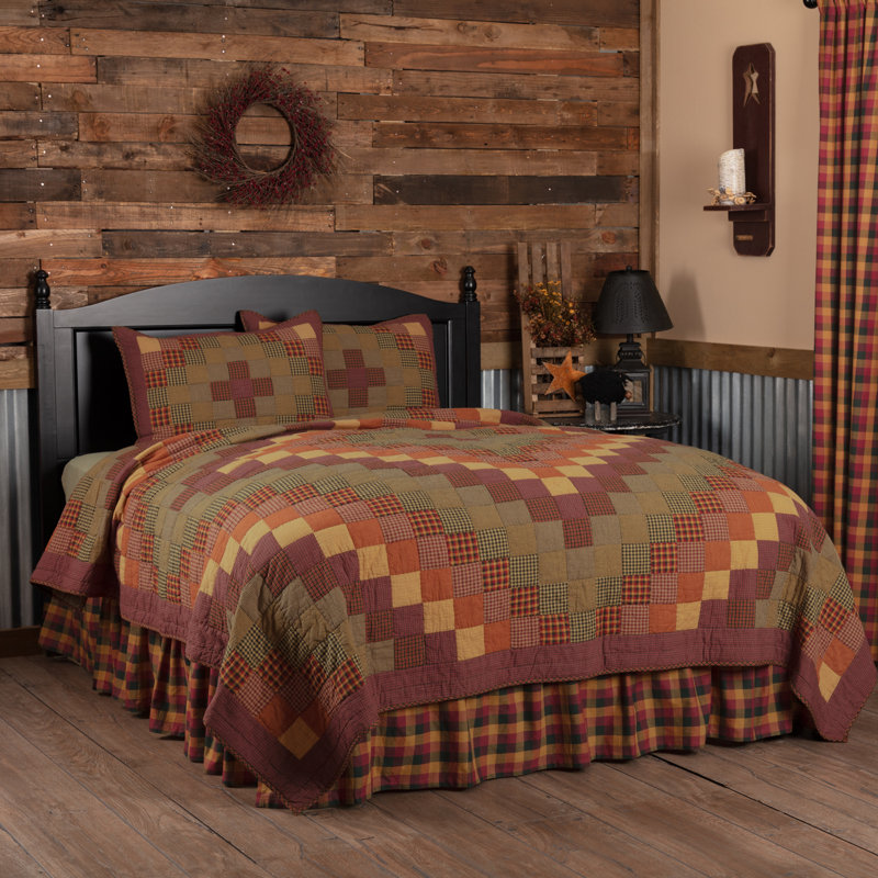 Heritage Farms Black and Mustard Reversible Cotton Twin Quilt Set