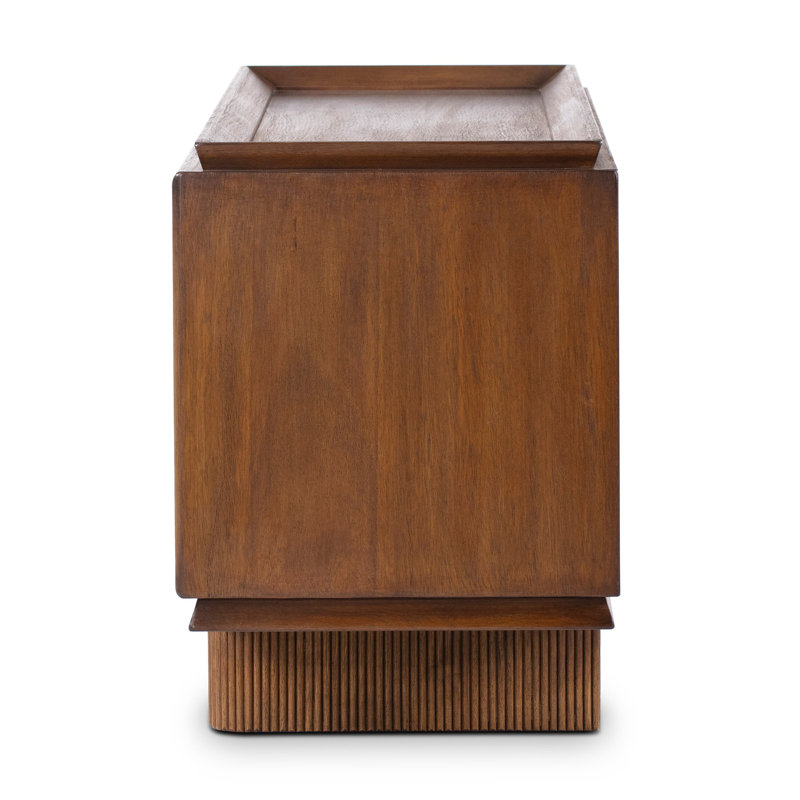 Lyle Media Console
