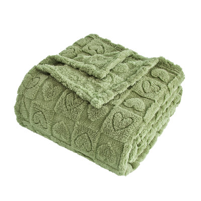 Throw Blankets With Heart Checkered